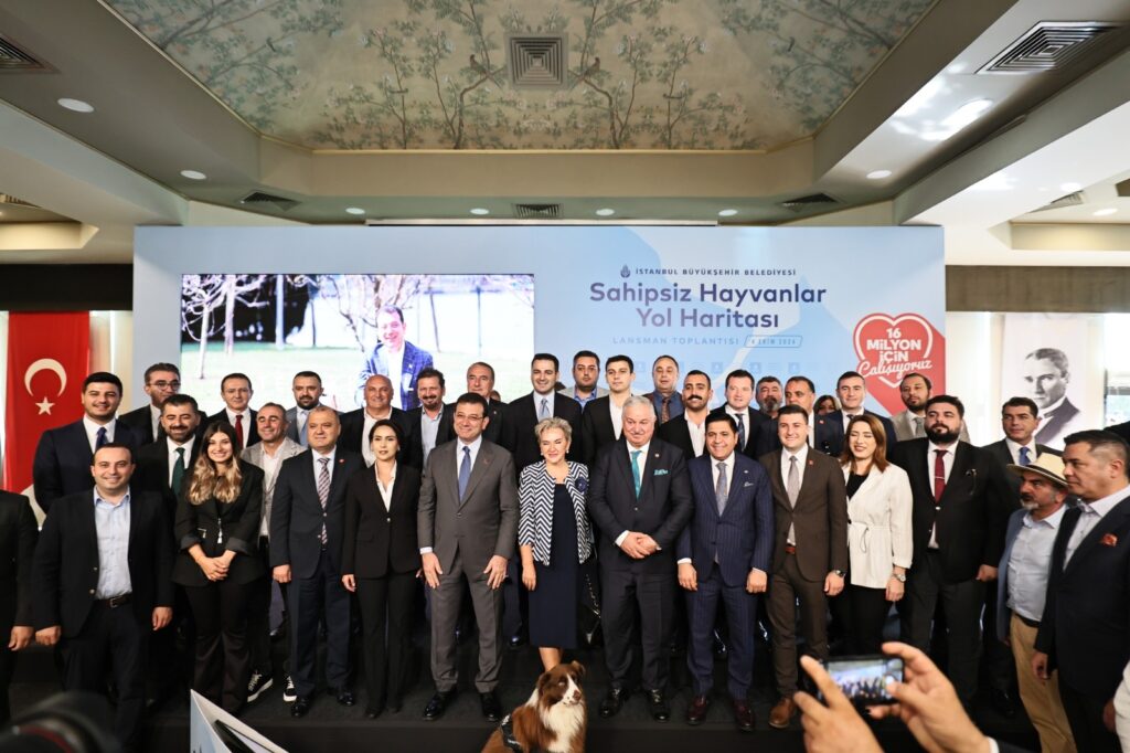 Başkan Balcıoğlu, Sahipsiz Hayvanlar Yol Haritası Basın Toplantısı’na Katıldı