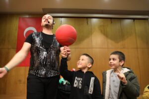 Öğrenciler ara tatilde hem eğleniyor hem öğreniyor