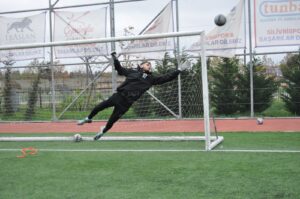 KALECİLER YERE İNMEDİ