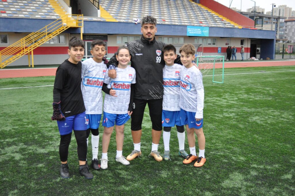 BARBAROS TORUNLARI YARINLARI İLE BULUŞTU