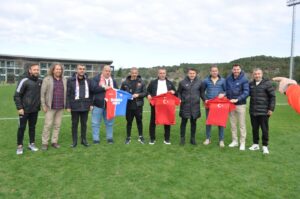 GÜNÜN ANISINA FORMALAR HEDİYE EDİLDİ