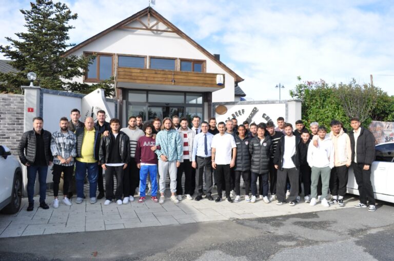 SİLİVRİSPOR VİLLA’DA (RESTAURANT) MORAL DEPOLADI