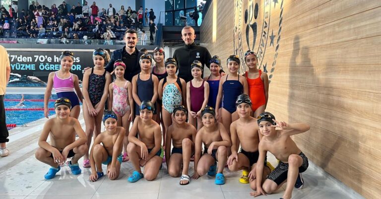 Silivri Belediyesi Spor Kulübü Yüzme Yarışmalarında Gururlandırdı!