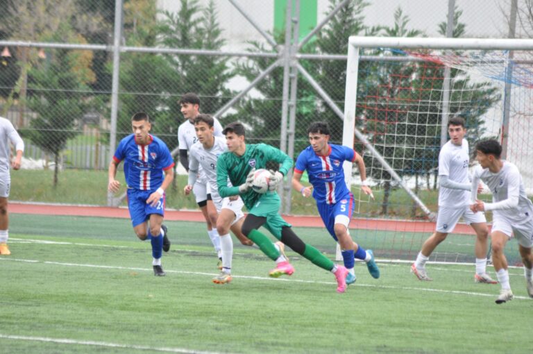 SİLİVRİSPOR U19 EVİNDE KAYIP  ( 0 – 2 )