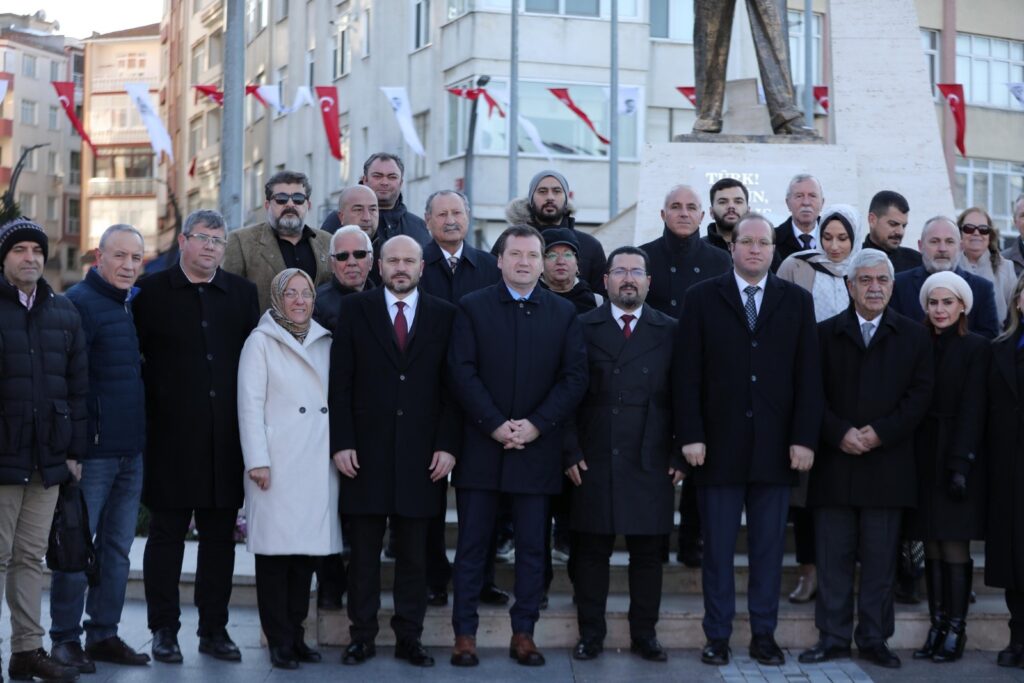 Başkan Balcıoğlu, Öğretmenler Günü Çelenk Sunma Törenine Katıldı