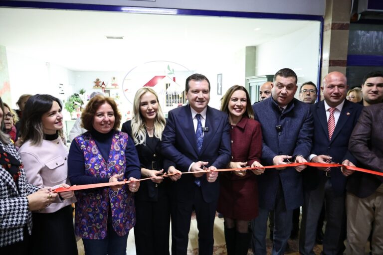 Başkan Balcıoğlu, Evim Atölyem Sanatı ve Kadın Emeğini Geliştirme Derneği’nin Açılışını Gerçekleştirdi