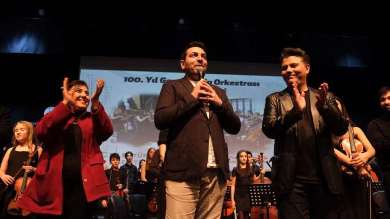 100. Yıl Gençlik Oda Orkestrası’ndan muhteşem yıl sonu konseri