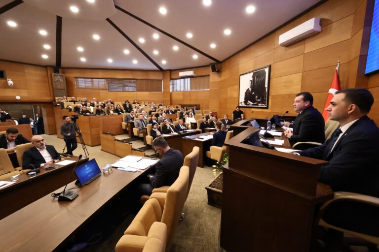 Başkan Balcıoğlu Barış Manço Çocuk Kütüphanesi ve Üst Geçit Projesi Hakkında Bilgi Verdi