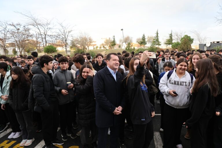 Başkan Balcıoğlu Çorba Dağıtımına Katıldı