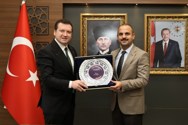 Başkan Balcıoğlu, Çatalca Kaymakamı Erdoğan Turan Ermiş’i Ziyaret Etti