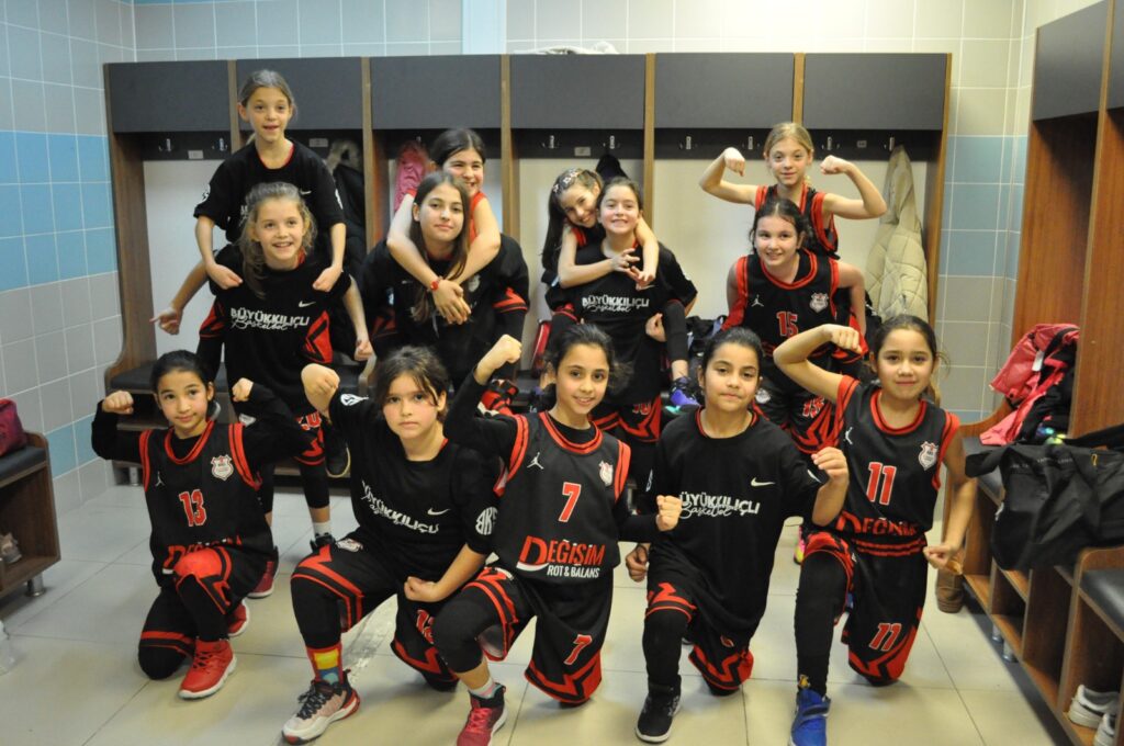 BÜYÜKKILIÇLISPOR U10 ÇOK FARKLI ( 37 – 10 )