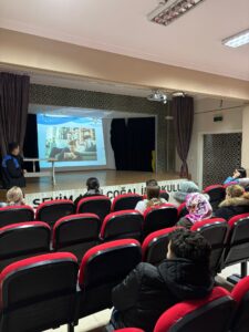 SİLİVRİ İLÇE EMNİYETİNDEN AKRAN ZORBALIĞI SEMİNERİ