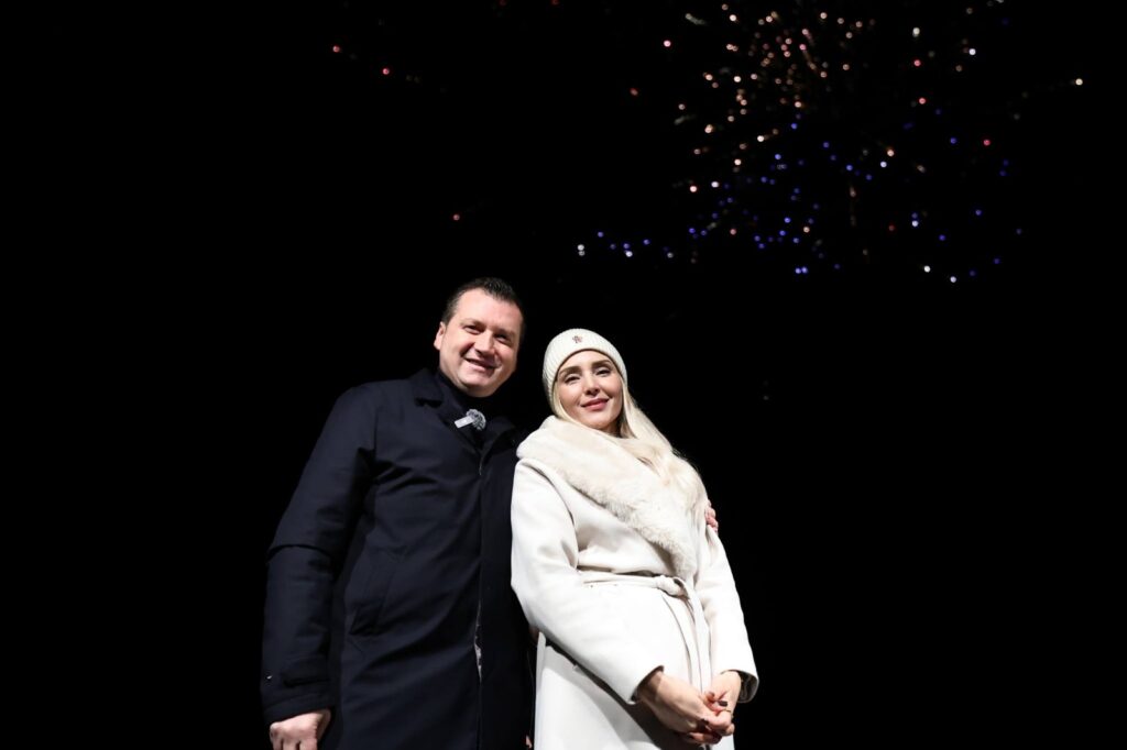 “Bu gece gökyüzü, hayallerimiz kadar parlak…”