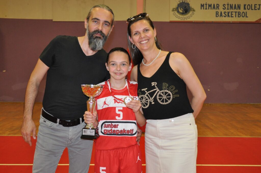 BKS’NİN BİR AŞK MASAL’I