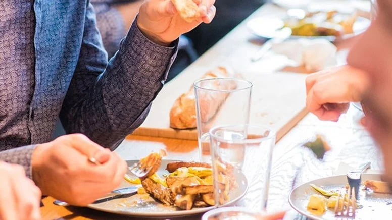 Zamlı maaşlar cebimize girmeden zam yağmuruna tutulduk