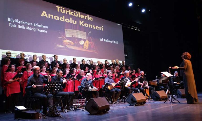 Anadolu türküleri ile müzik ziyafeti yaşattılar