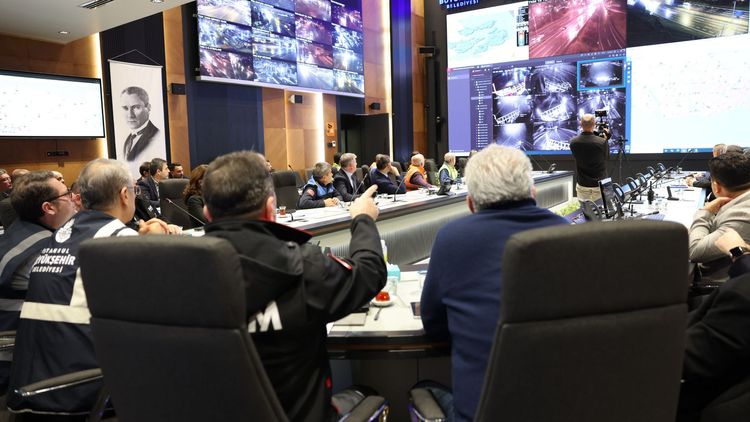 İBB TÜM EKİPLERİYLE SAHADA