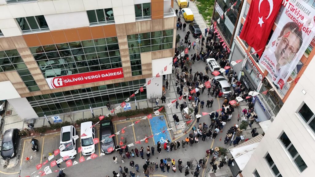 CHP SİLİVRİ İLÇE BAŞKANI İBRAHİM KÖMÜR: “BU SADECE BİR ÖN SEÇİM DEĞİL, HALKIN DİRENİŞİDİR!”