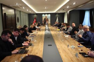 Başkan Balcıoğlu, Başkan Yardımcıları ve Birim Müdürleriyle Değerlendirme Toplantısı Gerçekleştirdi