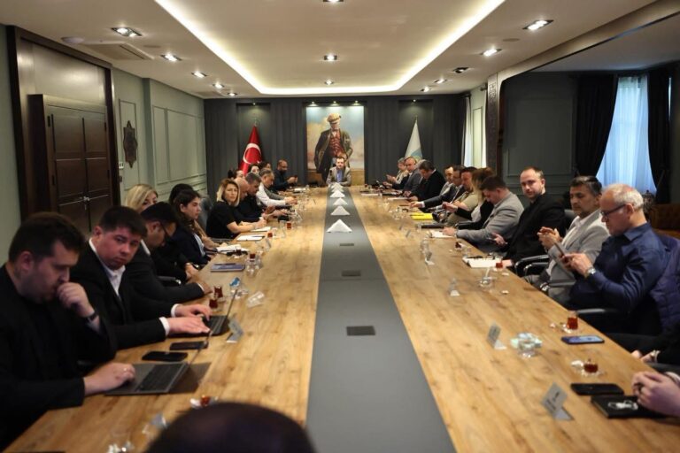 Başkan Balcıoğlu, Başkan Yardımcıları ve Birim Müdürleriyle Değerlendirme Toplantısı Gerçekleştirdi