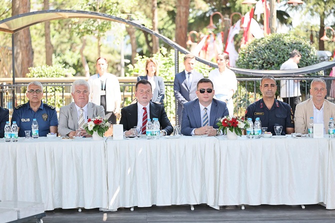 Başkan Balcıoğlu, Kale Park’ta Bayramlaşma törenine katıldı