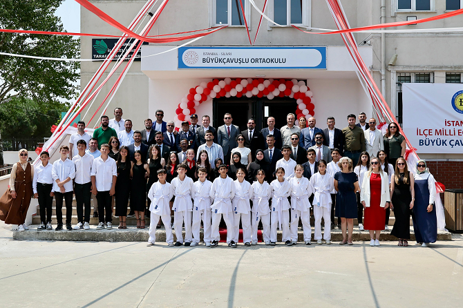 Başkan Balcıoğlu, Büyükçavuşlu Ortaokulu Mezuniyetine katıldı