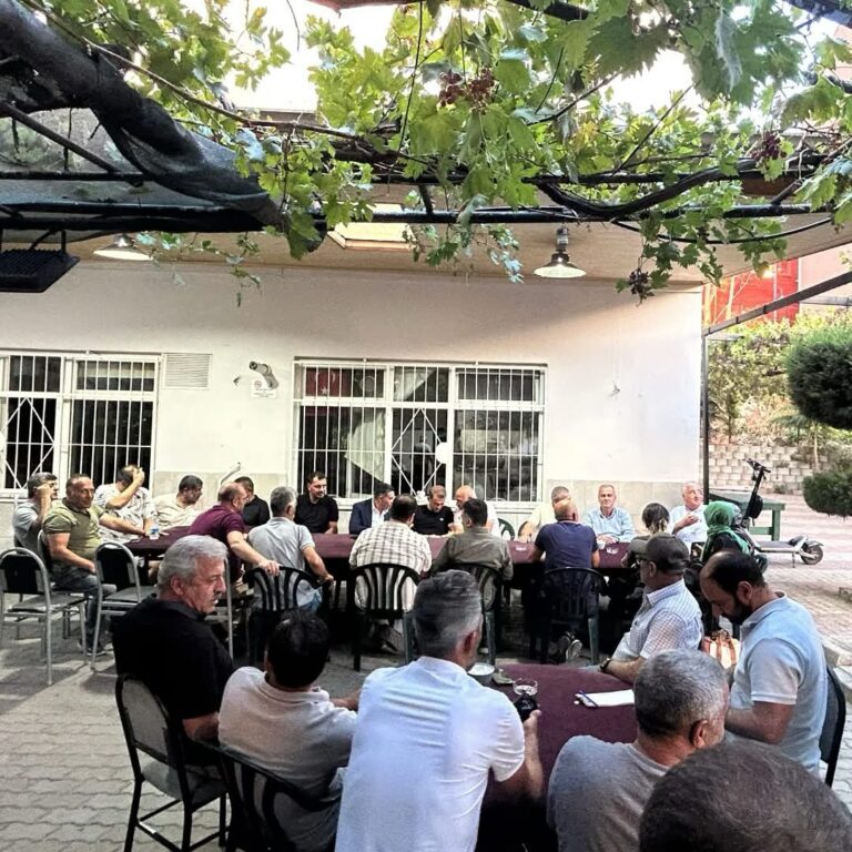 AK PARTİ İLÇE BAŞKANI SAMİ BARLAS’TAN BAYBURT ÇERÇİ KÖYÜ DERNEĞİ’NE ZİYARET