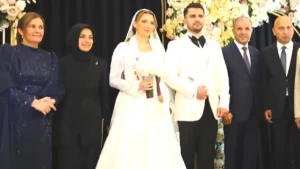 Kaynarca ve Ekmen Ailesi’nin düğünü kabine toplantısına döndü