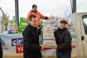 SİLİVRİ’DE ÇİFTÇİYE TOHUM DESTEĞİ