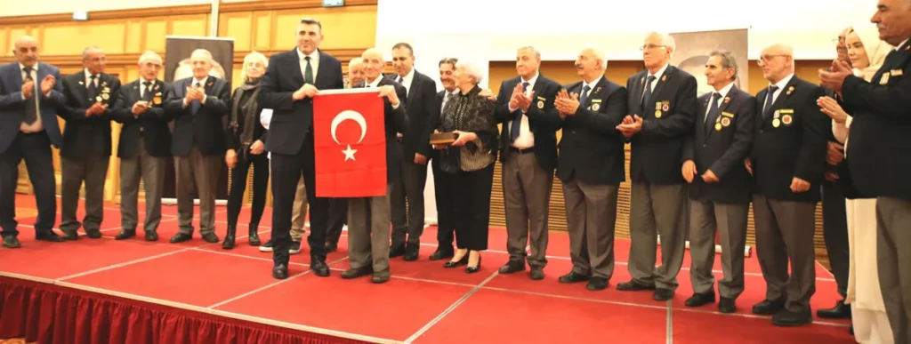 SİYASETTE 24 SAAT ÇOK UZUN