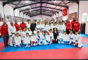 Milli Karatecilere Moral Ziyareti
