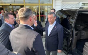 Özel’e Silivri’de Parti Buluşması