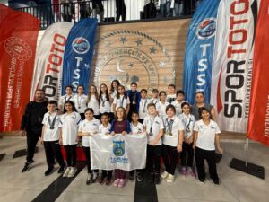 SİLİVRİ BELEDİYESİ SPOR KULÜBÜ PALETLİ YÜZME TAKIMI’NDAN İSTANBUL ŞAMPİYONASI’NDA BÜYÜK BAŞARI